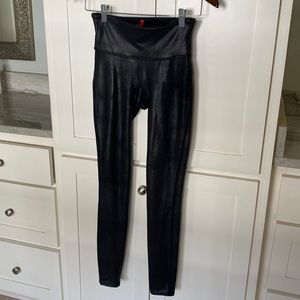 Spanx black faux leather leggings size small